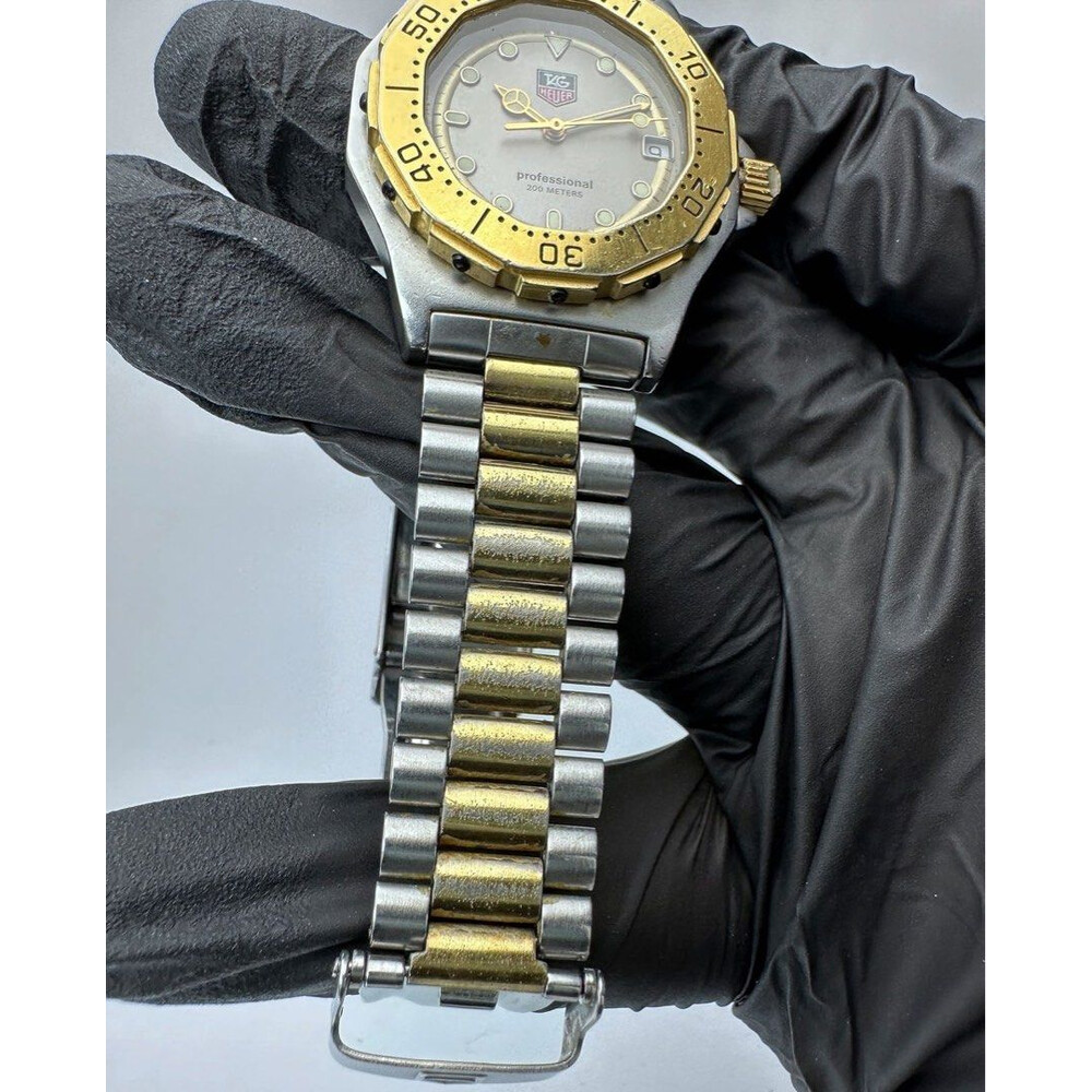 35mm • 1990s Vintage TAG Heuer 3000 Professional 200M Quartz - E&S